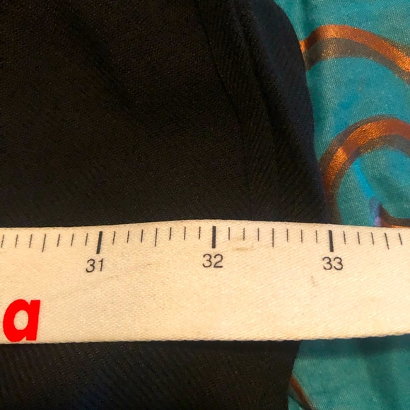 Lovely Little Black Fringed Scarf/Wrap to go under your jacket or with your LBD - Picture 5 of 7